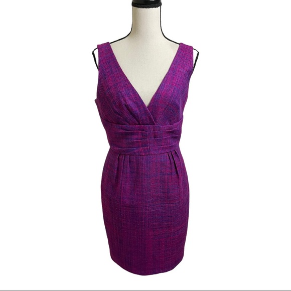 Trina Turk Concetta silk tweed dress. Zipper back. V neck sleeveless.Size 6